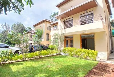 5 Bed Townhouse with En Suite at Lavington Green - 4