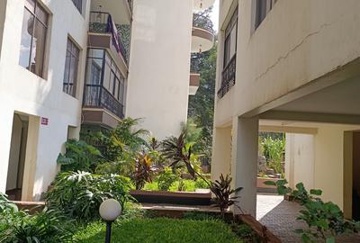 3 Bed Apartment with En Suite in Lavington - 2
