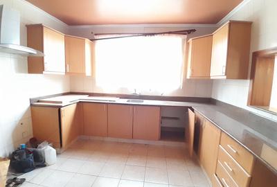 4 Bed Townhouse with En Suite at Lavington Green - 4