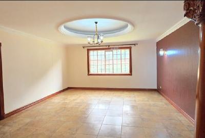 5 Bed Townhouse with En Suite in Lavington - 4