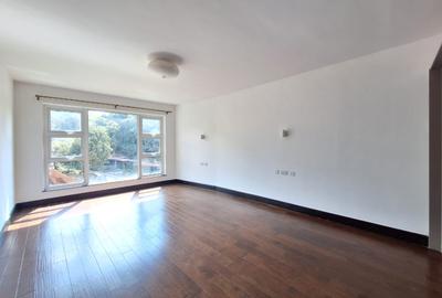 3 Bed Apartment with En Suite at Spring Valley - 4