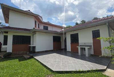 5 Bed Townhouse with En Suite at Lavington