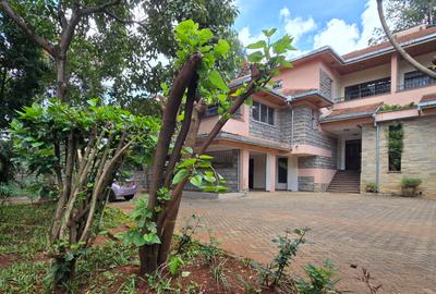 4 Bed House with En Suite in Runda