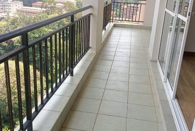 3 Bed Apartment with En Suite at Riverside