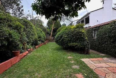 4 Bed Townhouse with En Suite in Kilimani - 2