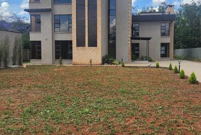 6 Bed Townhouse with En Suite at Mukoma - 2