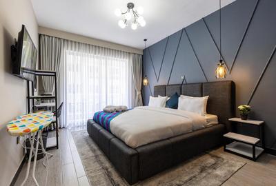 Serviced 1 Bed Apartment with En Suite at Wood Avenue - 4