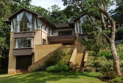 4 Bed Townhouse with En Suite in Rosslyn