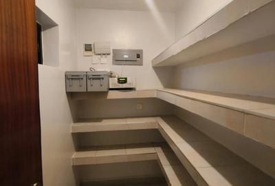 3 Bed Apartment with En Suite at Kilimani Estate Nairobi