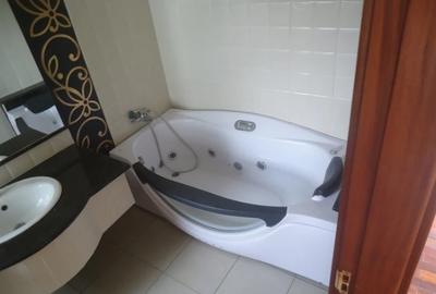 3 Bed Apartment with En Suite at Westlands - 2