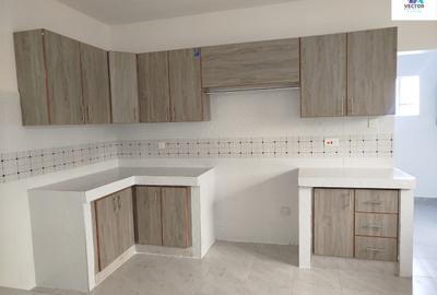 3 Bed House with En Suite in Kitengela - 4