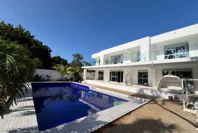 4 Bed House with En Suite in Diani