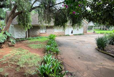Land in Lavington