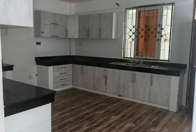 Serviced 4 Bed Apartment with En Suite at Beach Road - 2