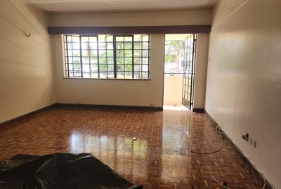2 Bed Apartment with En Suite at Near Sarit Centre - 2