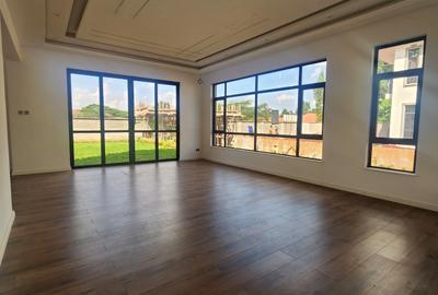 5 Bed Villa with En Suite in Lavington - 4