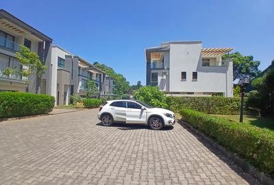 4 Bed Townhouse with En Suite at Lavington Green - 2