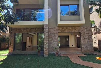 5 Bed Townhouse with En Suite at Convent Drive - 4