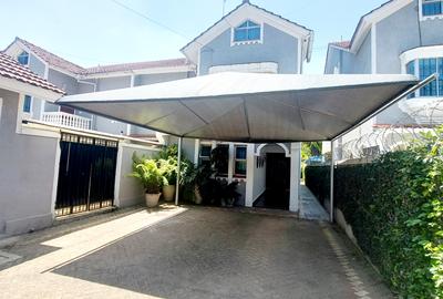 5 Bed Townhouse with En Suite at Lavington