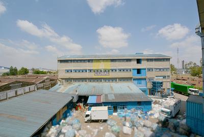 150,000 ft² Warehouse with Parking at Lunga Lunga Rd