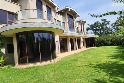 5 Bed Townhouse with En Suite in Westlands Area