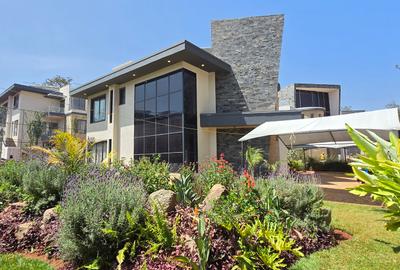 4 Bed House with En Suite at Loresho Road