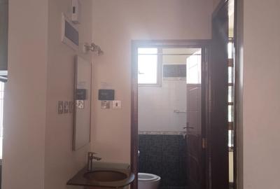 4 Bed Apartment with En Suite in Lavington - 4