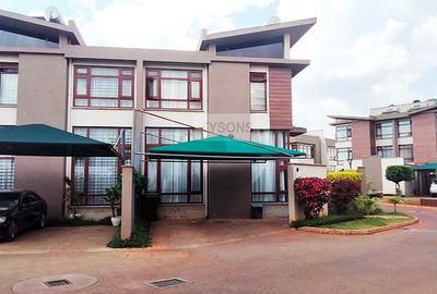 4 Bed Townhouse with En Suite at Near Wilson Airport