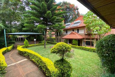 5 Bed House with En Suite in Rosslyn