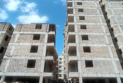 Serviced 2 Bed Apartment with En Suite at Links Road - 2