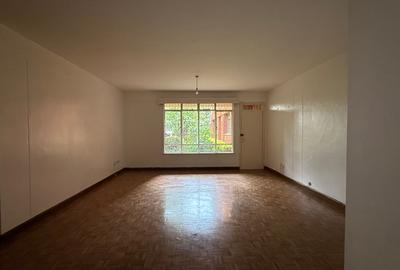 4 Bed Apartment with En Suite in Riverside