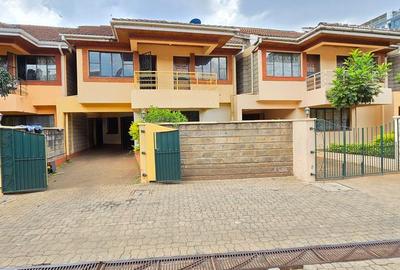 5 Bed Townhouse with En Suite in Lavington