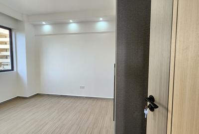 2 Bed Apartment with En Suite in Riverside - 4