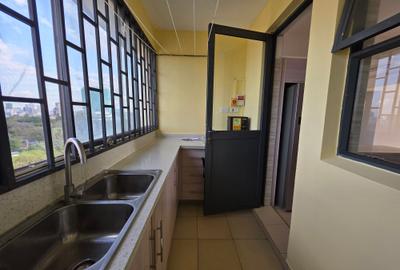 3 Bed Apartment with En Suite in Brookside - 4