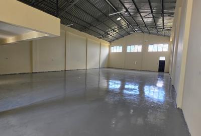 3,500 ft² Warehouse with Parking in Eastern ByPass - 3