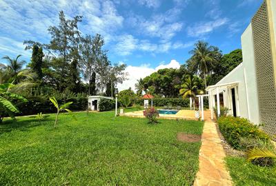 3 Bed Villa with En Suite in Diani - 3