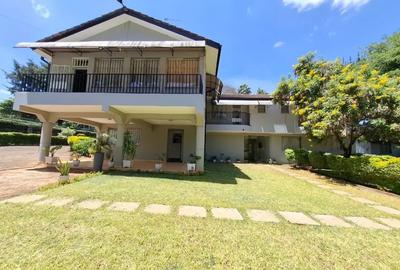 4 Bed House with En Suite in Nyari - 2