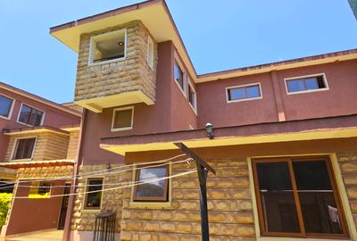5 Bed Townhouse with En Suite at Lavington Green