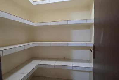 3 Bed Apartment with En Suite in Lavington - 3