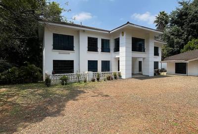 5 Bed House with En Suite in Gigiri