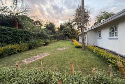 1 Bed House with En Suite in Loresho - 2