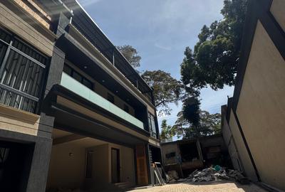 4 Bed Villa with En Suite at Westlands - 3