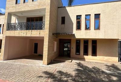 5 Bed Townhouse with Staff Quarters at Lavington Area