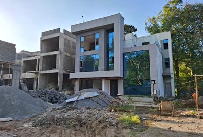 5 Bed Townhouse with En Suite in Lavington