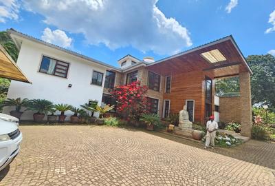 6 Bed House with En Suite in Kitisuru