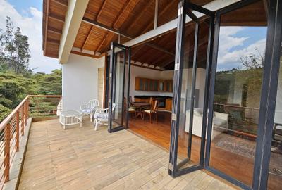 Serviced 2 Bed Apartment with En Suite in Gigiri