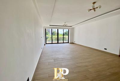 3 Bed Apartment with En Suite in Riverside - 4