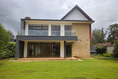 4 Bed Townhouse with Swimming Pool at Garden Estate