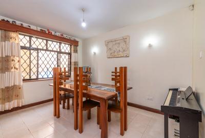 4 Bed Apartment with En Suite at Brookside - 3