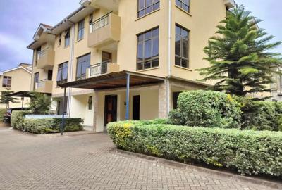 5 Bed Townhouse with En Suite in Lavington